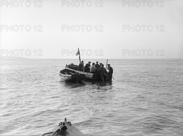 Sea salvage, 1912. Creator: Kirk & Sons of Cowes.