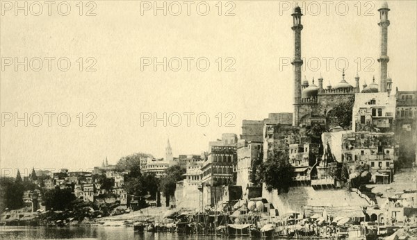 Puchganga Ghat, Benares'.