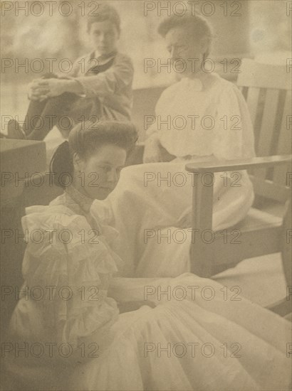 Group Portrait, c. 1900. Creator: Ema Spencer (American, 1857-1941).