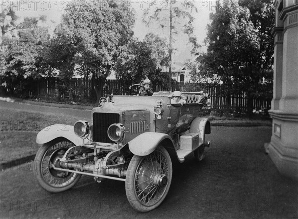 1913 Standard Colonial model. Creator: Unknown.