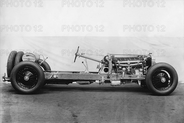 1931 Daimler Double Six chassis. Creator: Unknown.