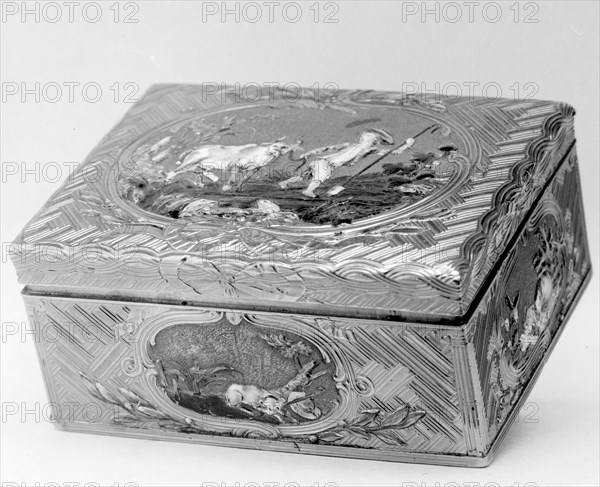 Snuffbox with pastoral scenes, 1750. Creator: Jean Ducrollay.