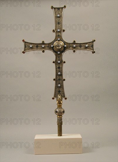 Cross of Cong, Irish, early 20th century (original dated 11th century).