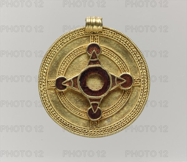 Pendant, Anglo-Saxon, early 600s.