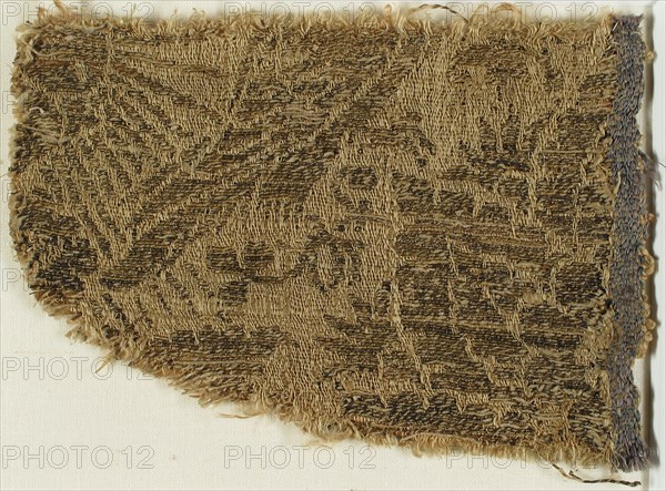 Textile with Eagle, Rayed Sun, and Flowers, Italo-Arabic, 14th century.