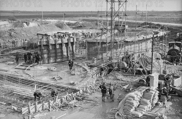 Bardney Sugar Factory, Bardney, West Lindsey, Lincolnshire, circa 1956. Creator: John Laing plc.