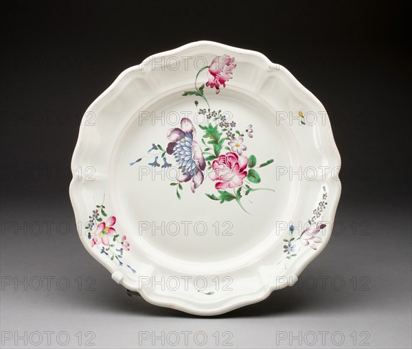 Platter, Strasbourg, c. 1760. Creator: Joseph Hannong.