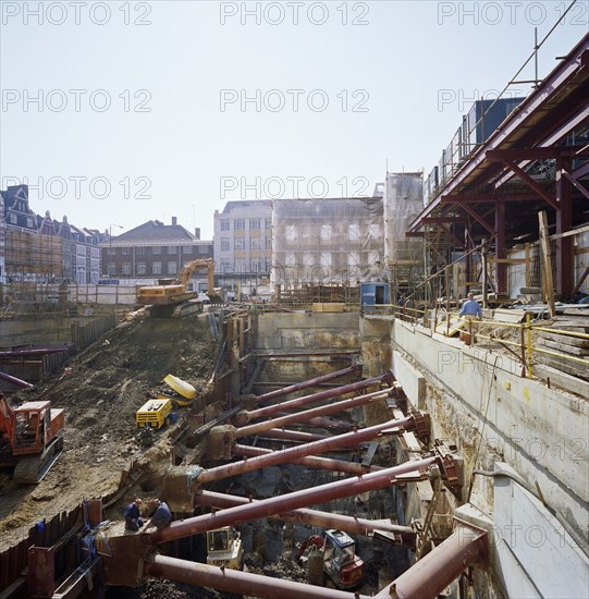 London Metropole Hotel, Edgware Road, City of Westminster, London, 09/05/1989. Creator: John Laing plc.