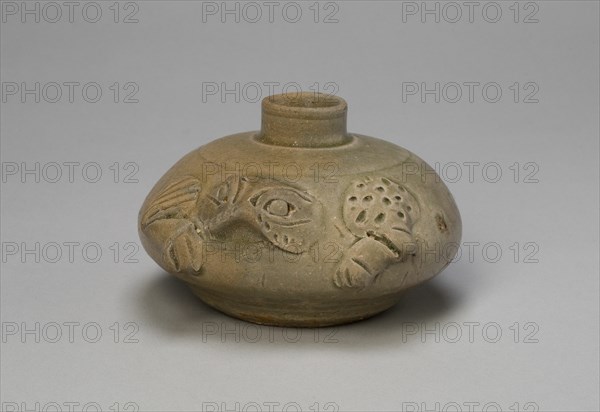 Frog-Shaped Jarlet, Western Jin dynasty (265-316), late 3rd century.