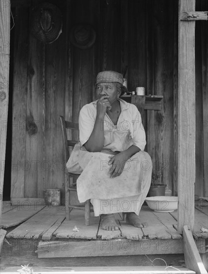 Cotton rules the world, , Hinds County, Mississippi, 1937. Creator: Dorothea Lange.