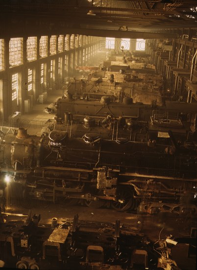 Chicago and North Western railroad locomotive shops, Chicago, Ill., 1942. Creator: Jack Delano.