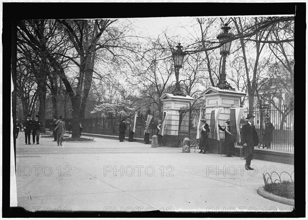 Woman suffrage, between 1914 and 1918.