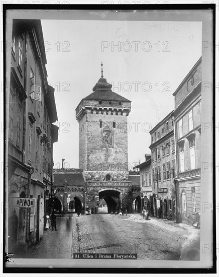 Ulica I Brama, Floryanska, between 1910 and 1920.