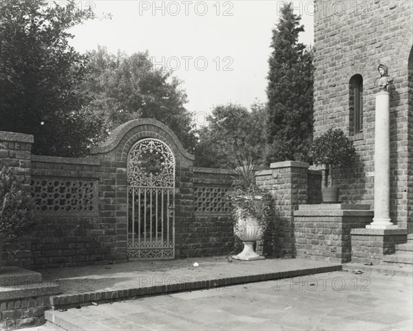 Samuel Longstreth Parrish Art Museum, 25 Jobs Lane, Southampton, New York, c1915.