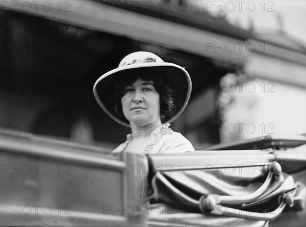 Dolly Madison Breakfast - Mrs. Martin Littleton, 1912. Creator: Harris & Ewing.