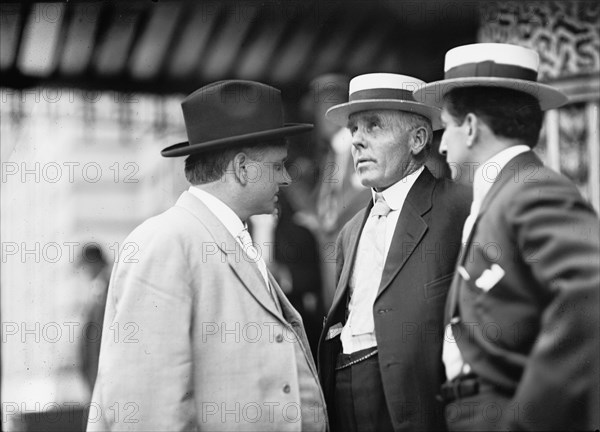 Democratic National Convention - Sen. Gore of Oklahoma; Sen. E.S. Johnson of South Dakota..., 1912. Creator: Harris & Ewing.