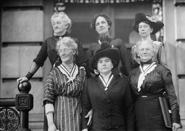 United Daughters of Confederacy - Kennedy, Mrs., Ludlow, Mrs. Drury Conway, Mckinley..., 1912. Creator: Harris & Ewing.