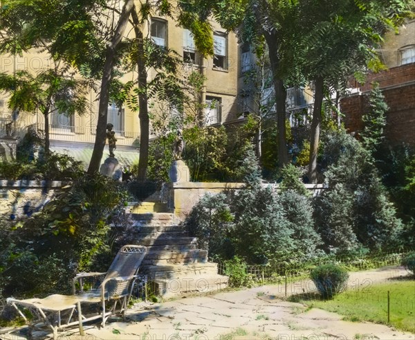 Jones Wood townhouses, East 65th and East 66th Streets between Lexington and..., New York, 1921. Creator: Frances Benjamin Johnston.