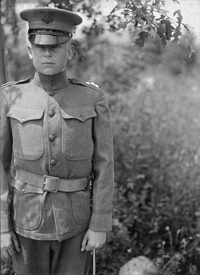 Lt. L.V. Castner, Junior American Guard, 1917. Creator: Harris & Ewing.