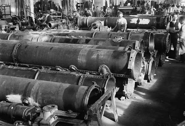 Navy Yard, U.S., Washington - Torpedo Shop, 1917.