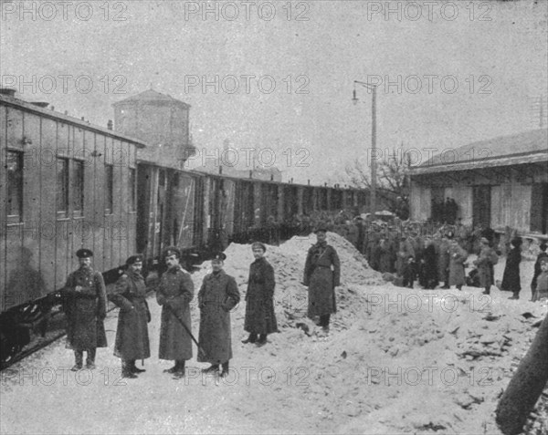 'Le Periple des Russes : De Moscou a Marseille par la Siberie, les Mers de Chine et des..., 1916. Creator: Unknown.