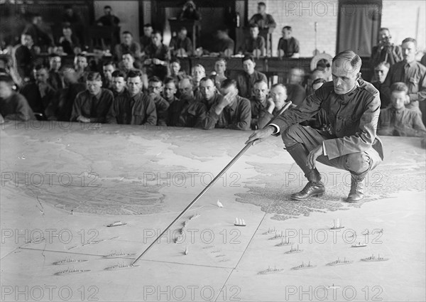 Military Training, 1917 or 1918. Creator: Harris & Ewing.