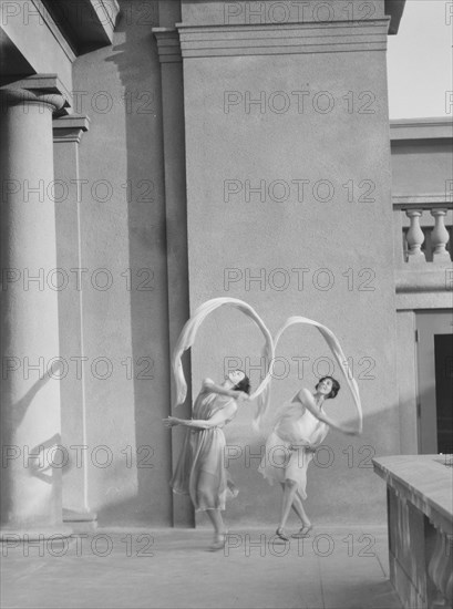 University of California at Berkeley dancers, 1927 Creator: Arnold Genthe.