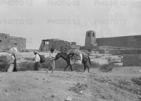 Acoma, New Mexico area views, between 1899 and 1928. Creator: Arnold Genthe.