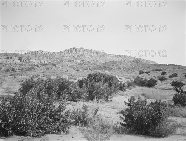 Acoma, New Mexico area views, between 1899 and 1928. Creator: Arnold Genthe.