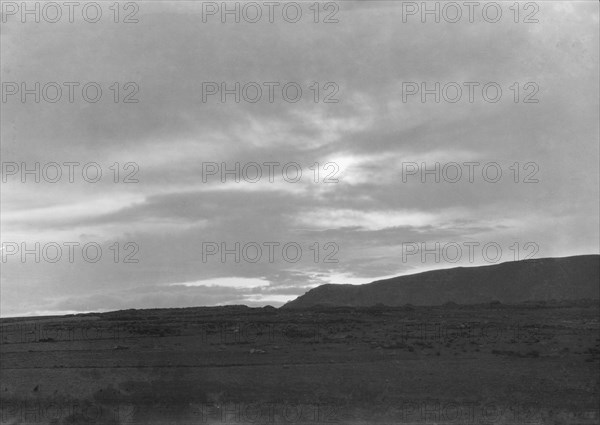 Acoma, New Mexico area views, between 1899 and 1928. Creator: Arnold Genthe.