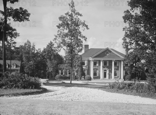 Residence of Mrs. Olgivie, Biltmore Forest, North Carolina, 1932 May. Creator: Arnold Genthe.