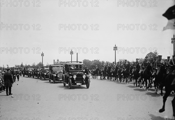 Italian Commission To U.S. - Scenes On Arrival, May 23, 1917, 23 May 1917. Creator: Harris & Ewing.