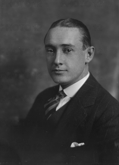 Houk, R.L., Jr., Mr., portrait photograph, 1916. Creator: Arnold Genthe.