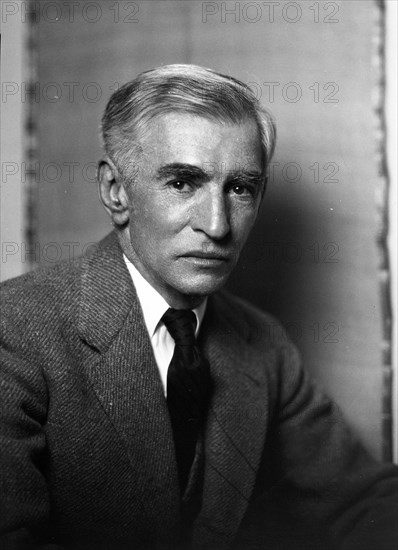 Mr. David Mannes, portrait photograph, 1925 Dec. 16. Creator: Arnold Genthe.