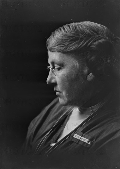 Mrs. H.L. Scott, portrait photograph, 1919 July 2. Creator: Arnold Genthe.