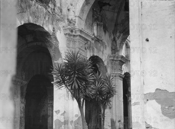 Travel views of Cuba and Guatemala, between 1899 and 1926. Creator: Arnold Genthe.