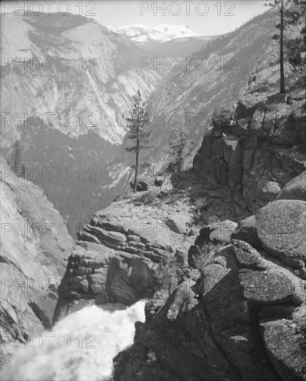 Travel views of Yosemite National Park, between 1903 and 1906. Creator: Arnold Genthe.