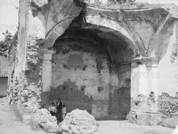 Travel views of Cuba and Guatemala, between 1899 and 1926. Creator: Arnold Genthe.