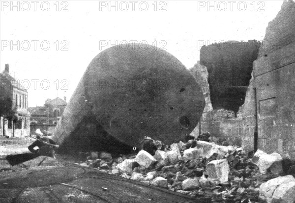 'Les Combats Devant Soissons; Les ruines de la distillerie de Vauxrot', 1915. Creator: Unknown.