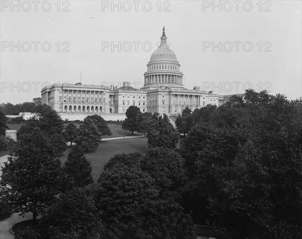 Capitol, Washington, D.C., The, between 1880 and 1897. Creator: William H. Jackson.