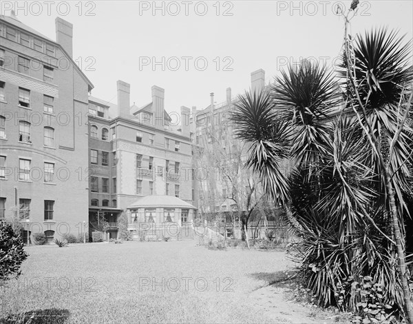 Court, De Soto Hotel, Savannah, Ga., c.between 1910 and 1920. Creator: Unknown.