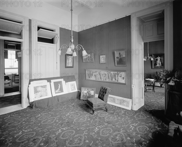 Exhibition, Park Avenue hotel, New York, N.Y., between 1905 and 1915. Creator: Unknown.