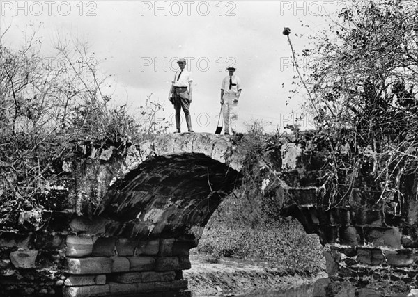 Stone arch, King's Highway bridge, Panama, c.between 1910 and 1920. Creator: Unknown.