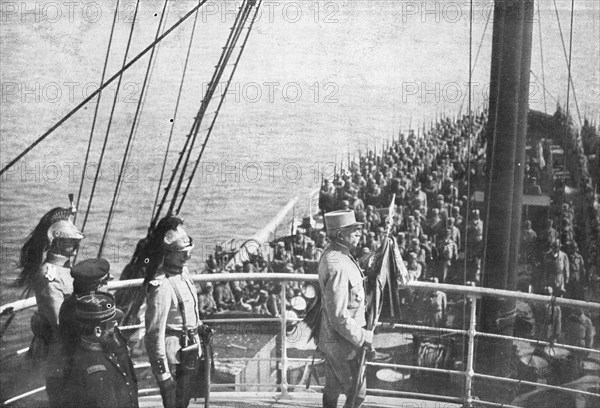 'L'expedition des Dardanelles, La cooperation de l'armee de terre..., 1915 (1924). Creator: Unknown.