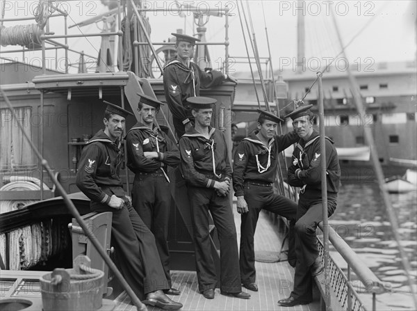 U.S.S. Huntress, crew, 1898. Creator: Unknown.