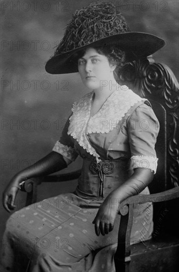 Lena Riddle, between c1910 and c1915. Creator: Bain News Service.