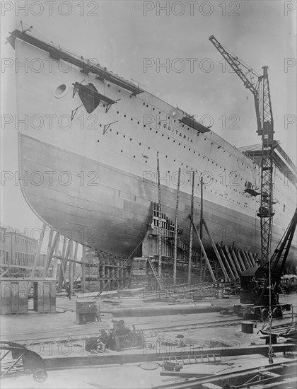 AQUITANIA ready to launch, between c1910 and c1915. Creator: Bain News Service.