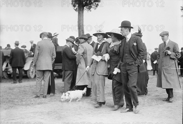 Rockaway hunt club meet, between c1910 and c1915. Creator: Bain News Service.