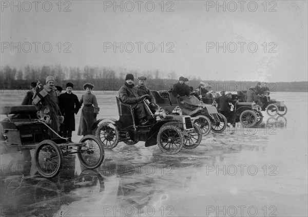 Motor race on ice - Sweden, between c1910 and c1915. Creator: Bain News Service.