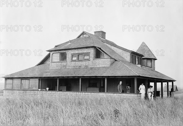 Easthampton - Home of E.E. McCall, between c1910 and c1915. Creator: Bain News Service.